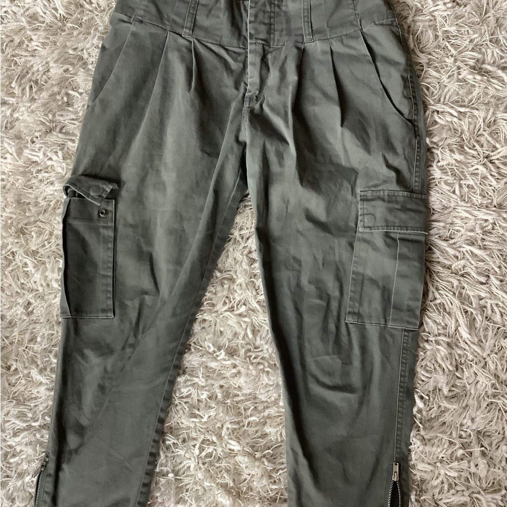 Forever 21 olive cargo pants
